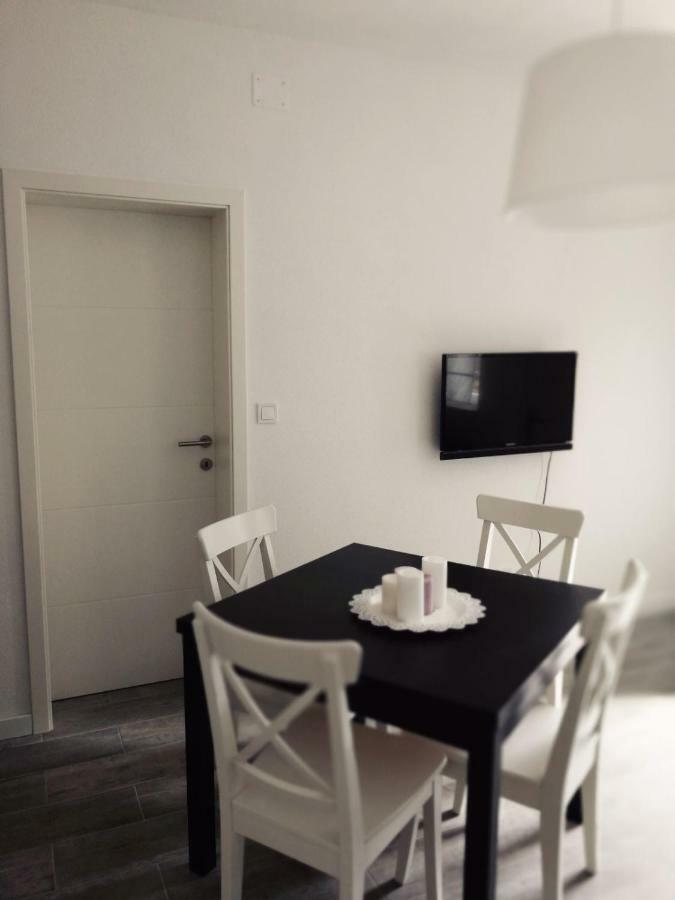 Apartmani Marijana 포스티라 외부 사진